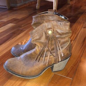 Short Western Booties